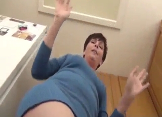 Mommy teasing with upskirt action